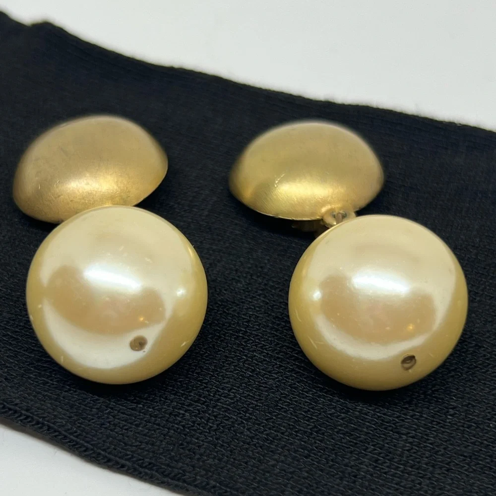 Vintage Ann Taylor Gold-tone Faux Pearl Dangle Clip On Earrings - Picture 6 of 10